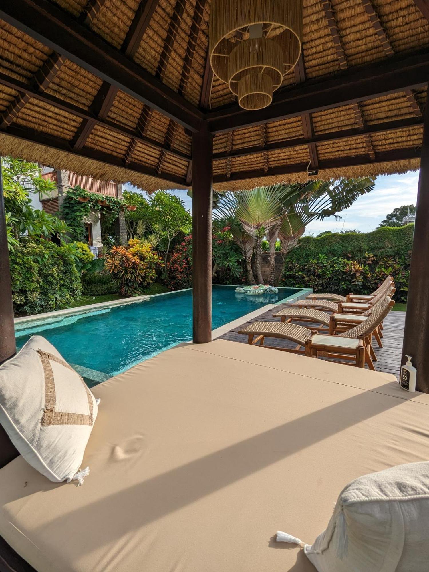Kamayana, Peaceful & Quiet 6Br Villa With Huge Pool And Tropical Garden Canggu Εξωτερικό φωτογραφία