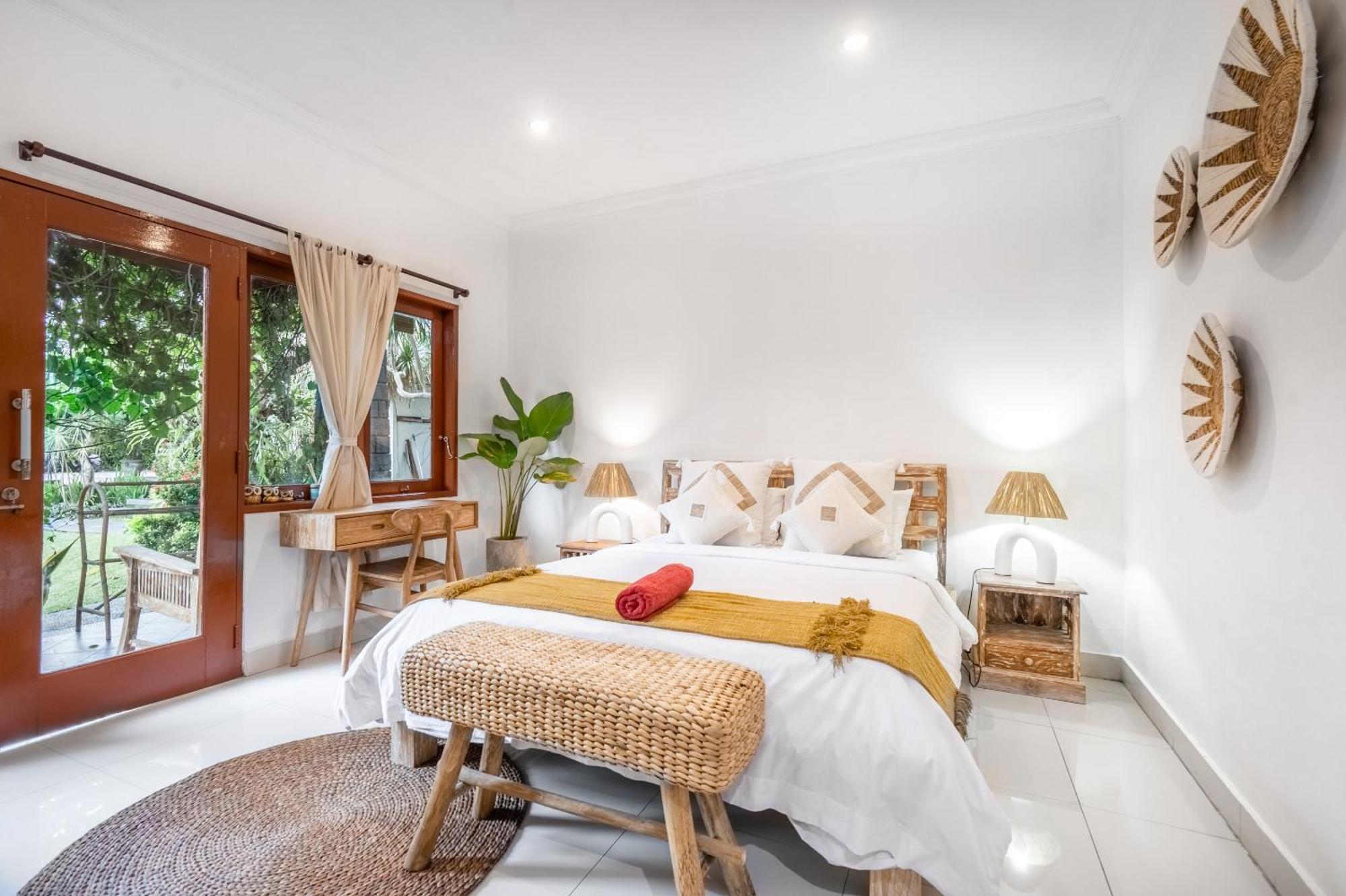 Kamayana, Peaceful & Quiet 6Br Villa With Huge Pool And Tropical Garden Canggu Εξωτερικό φωτογραφία