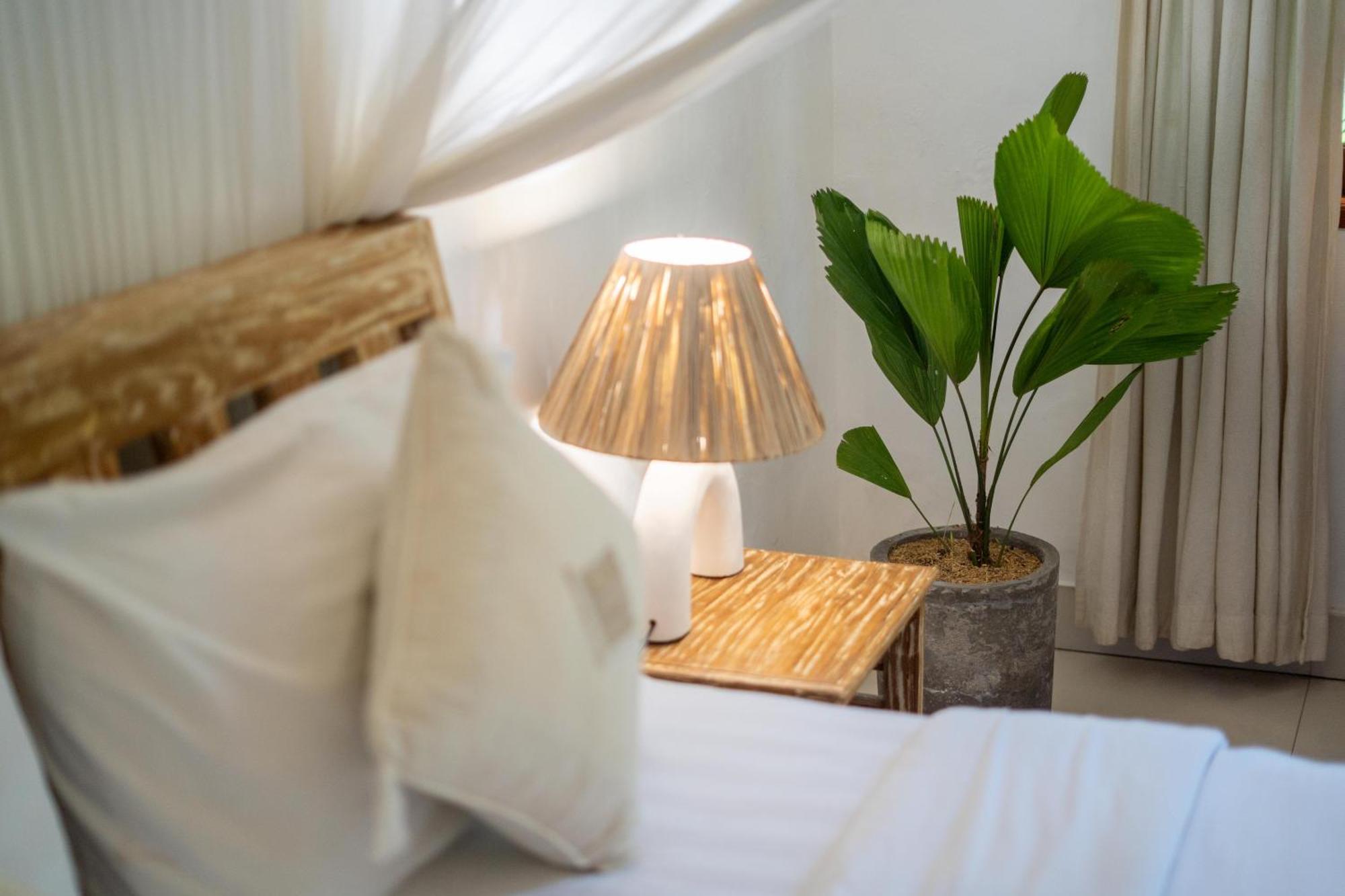 Kamayana, Peaceful & Quiet 6Br Villa With Huge Pool And Tropical Garden Canggu Εξωτερικό φωτογραφία